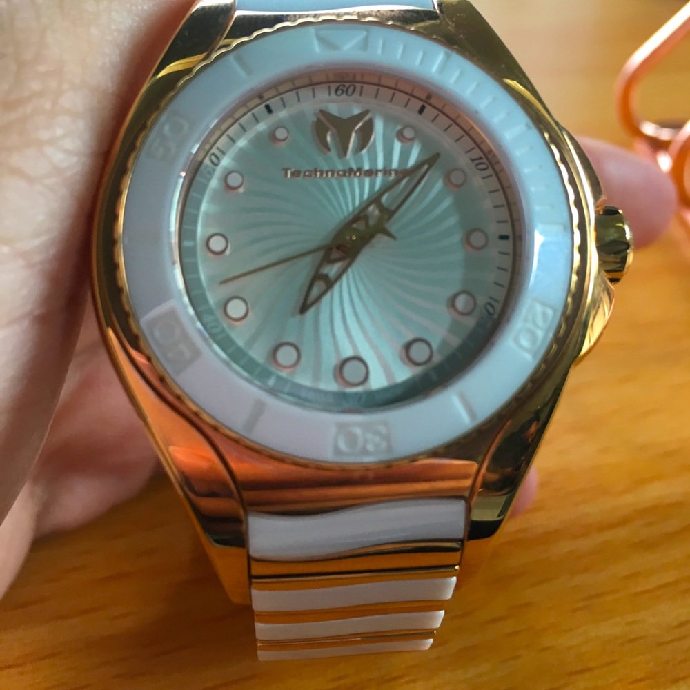 TechnoMarine 214001Blue Manta Rose Gold toneWhite